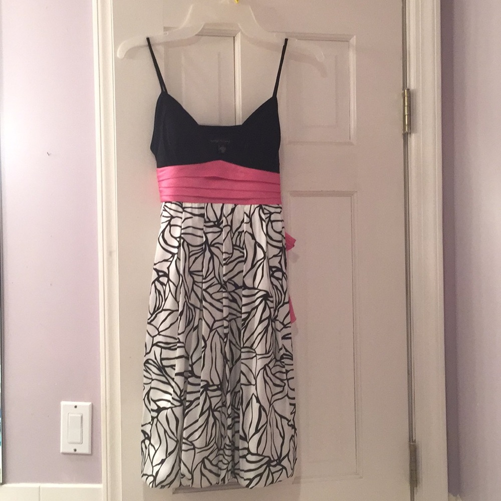 Very cute City Triangles dress for girls!